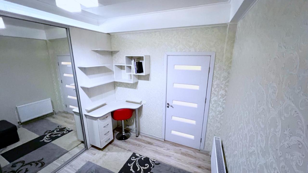 Apartament De Lux Cu 2 Camere Si Living Chişinǎu Buitenkant foto