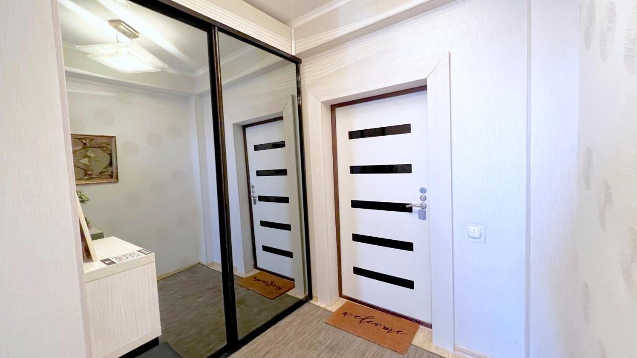 Apartament De Lux Cu 2 Camere Si Living Chişinǎu Buitenkant foto