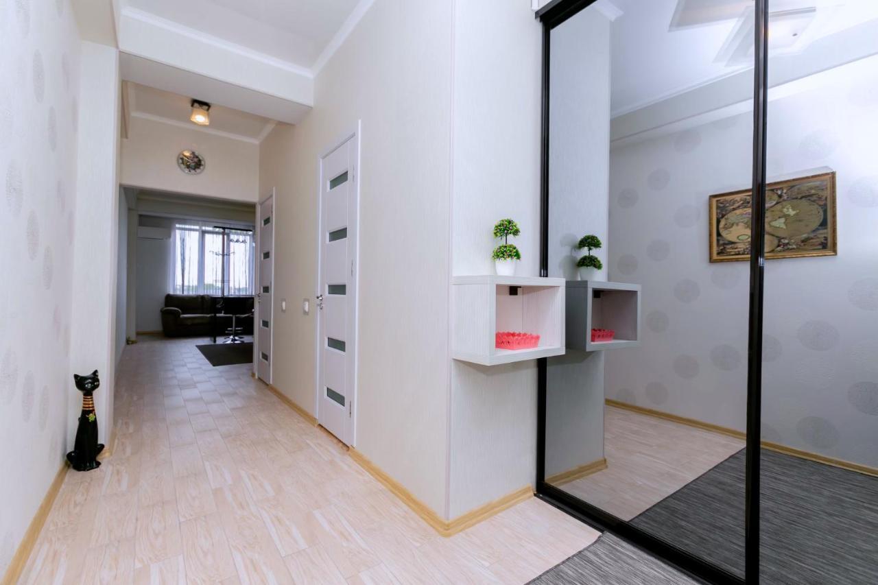 Apartament De Lux Cu 2 Camere Si Living Chişinǎu Buitenkant foto